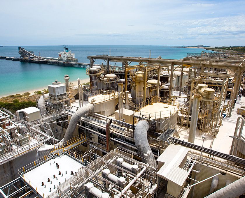 Alcoa Corporation (NYSE: AA) Reports Mixed Q1 Earnings Amidst Revenue Miss and Strong Financial Health