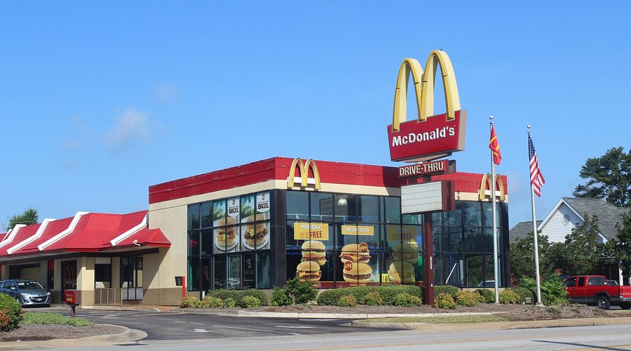 McDonald’s (NYSE: MCD) Price Target Lowered Amid Consumer Spending Concerns