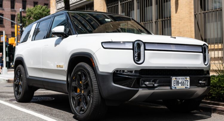 Rivian (NASDAQ: RIVN) Stock Analysis: Citigroup Maintains Neutral Rating Amid Market Volatility and Lawsuit