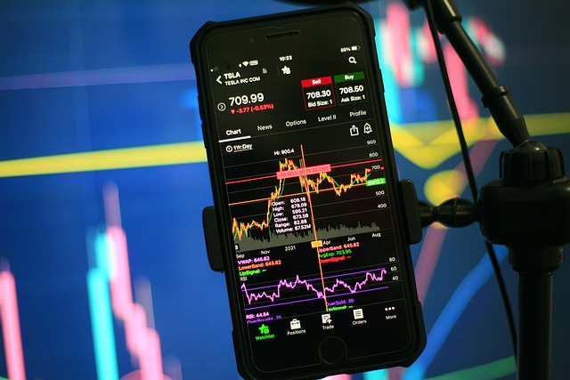 Market Downturn: Key Companies Leading Today’s Stock Declines Amidst Earnings and Corporate News
