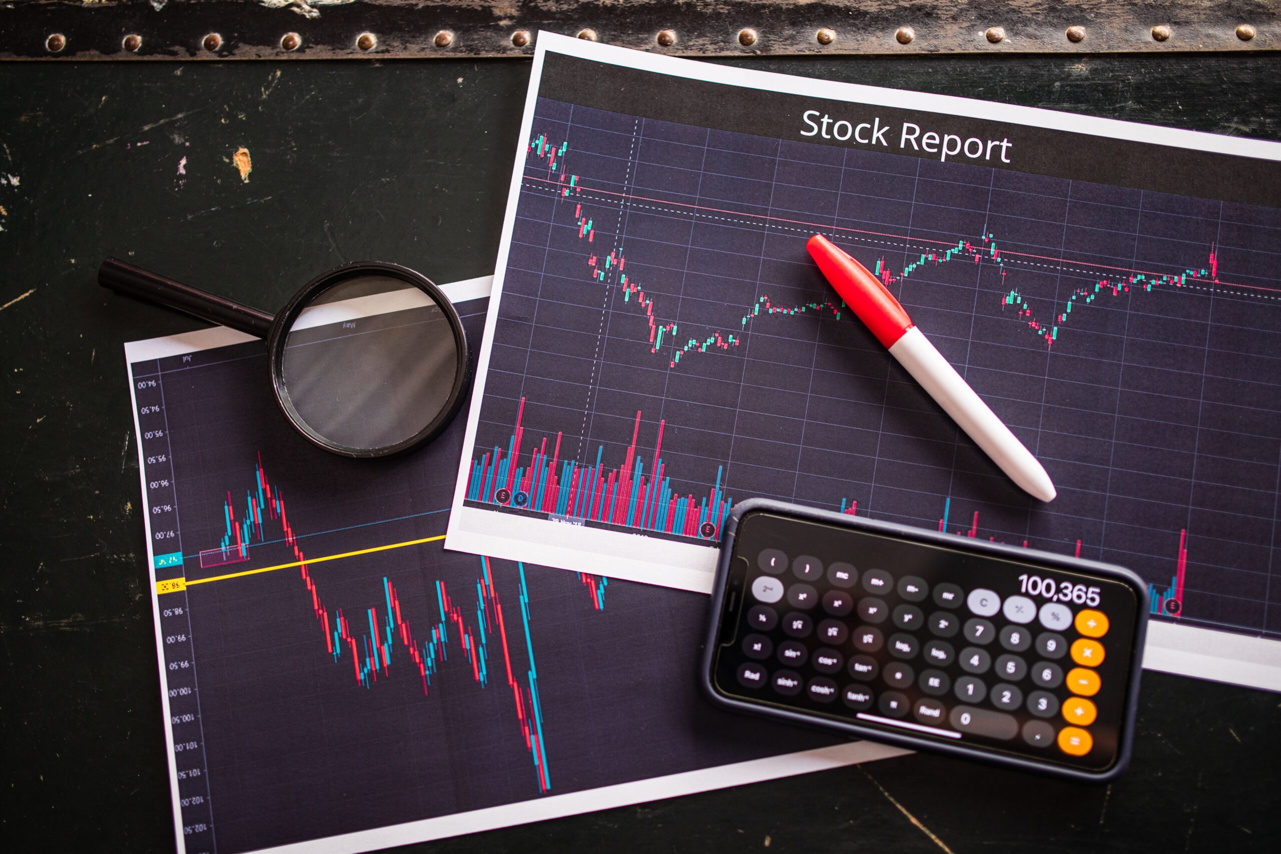 Market Movers: GRML, SMR, SNAP, CVNA See Significant Gains