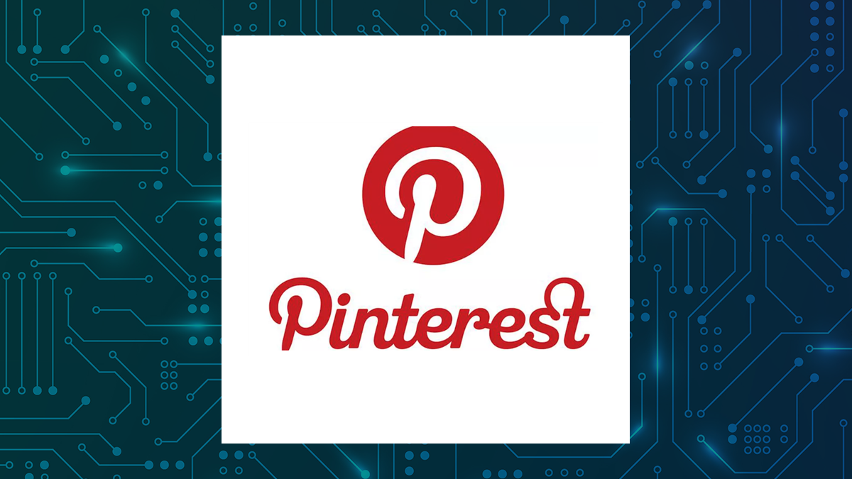 Pinterest (NYSE:PINS) Stock Analysis: Insider Sale, Underperformance, and Valuation Insights